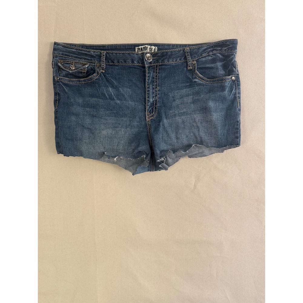 Zanadi Size 24 Y2K McBling Rhinestone Cutoff Denim Shorts Est MSRP $45
